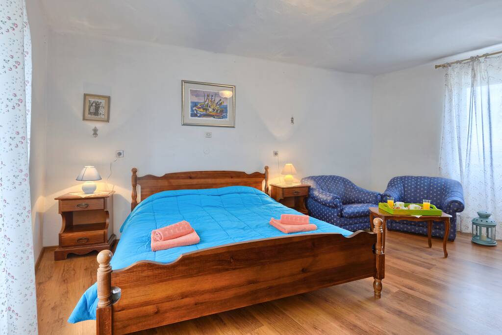 Antique furnished room with TV LCD and sea view
