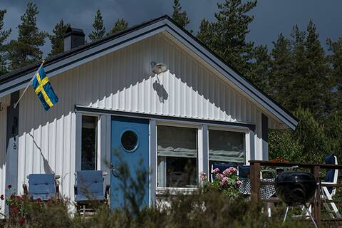 Guesthouse with lake view