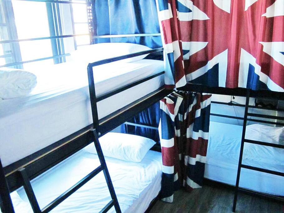 6人背包房 6 bed mixed dorm