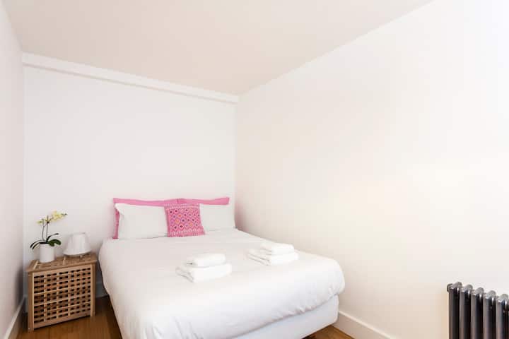 Chumba cha kulala cha pili na kitanda cha starehe cha Mfalme