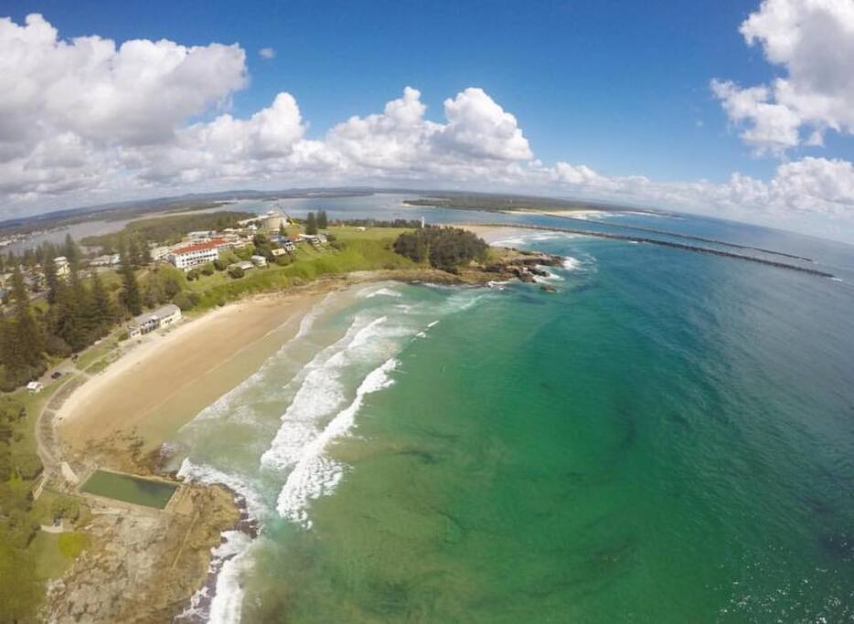Walk a few steps from your accommodation to Main Beach Yamba & Rock Pool Yamba Surf Club Pacific Hotel Yamba Lighthouse Turners & Whiting Beach, Clarence River Walk & Wednesday’s Farmers Market!