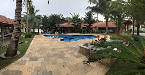 Top Airbnb: PARADISE - 6 en-suites with complete leisure on the beach em Iguape