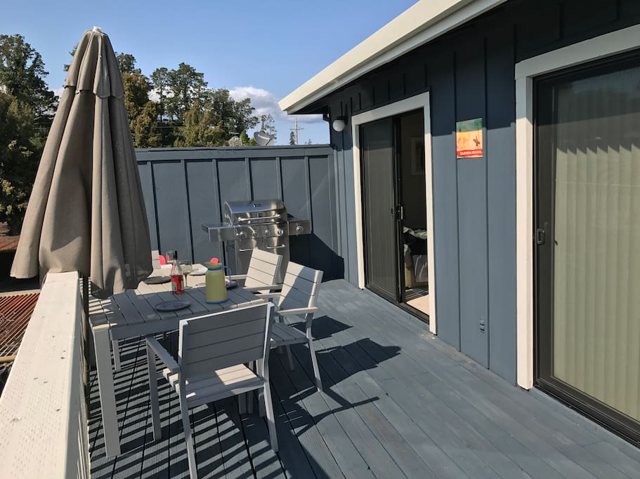 Sunny Deck