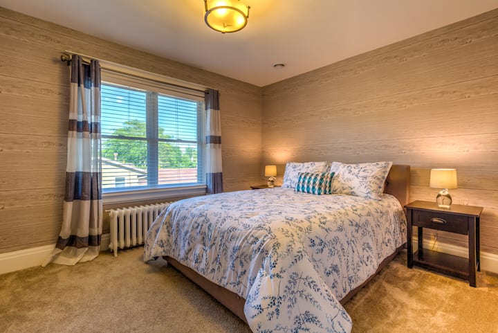 מיטת קווין סייז.