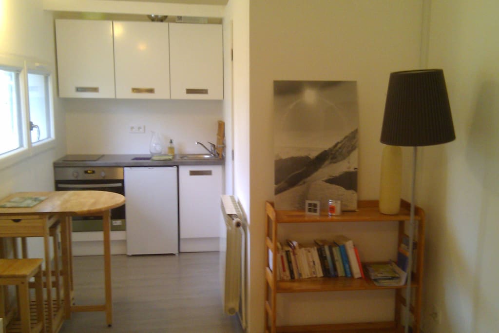 studio; vue côté cuisine