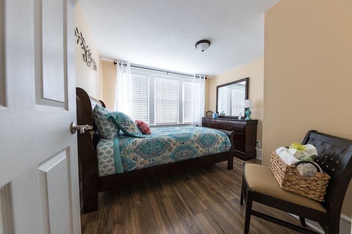 Bedroom #4, Up-stairs twin
