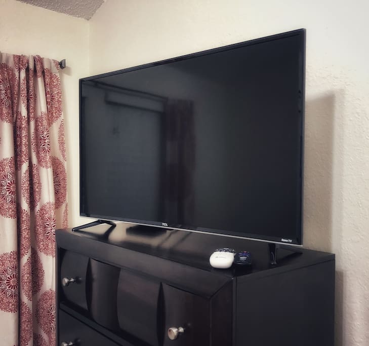 Smart TV with 200+ DirectTV Channels, Including HBO and ShowTime
