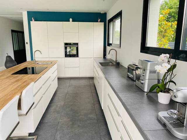 Villa climatisée, piscine chauffée gallery image 2