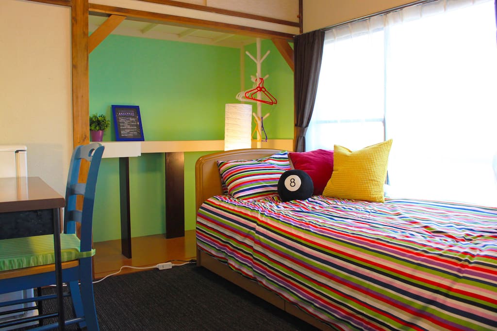 Nice sunshine to the room.