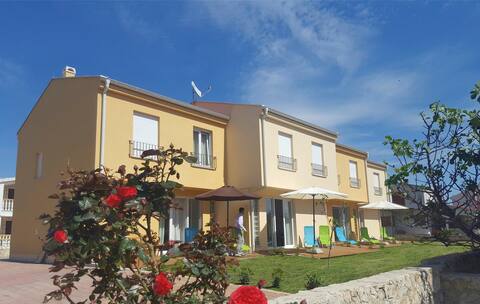 Holiday House close to the beach 1