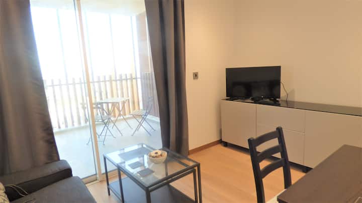 Modern Apartment In Superb Location - Gibraltar