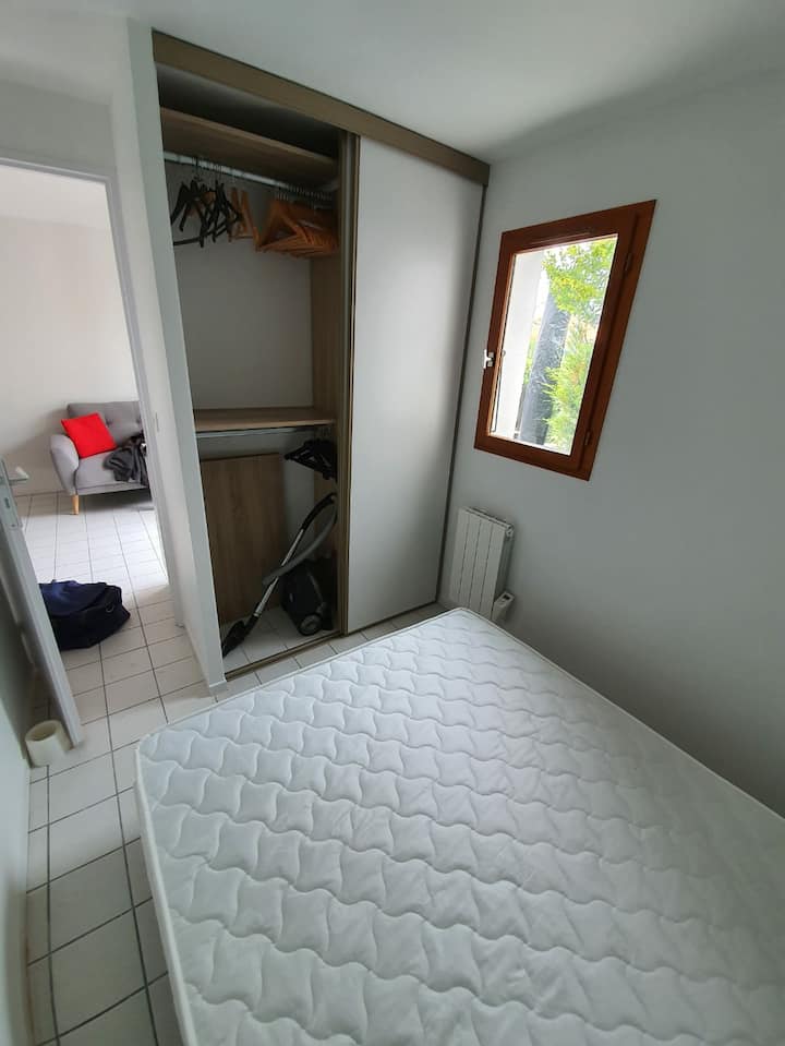 საძინებელი 1