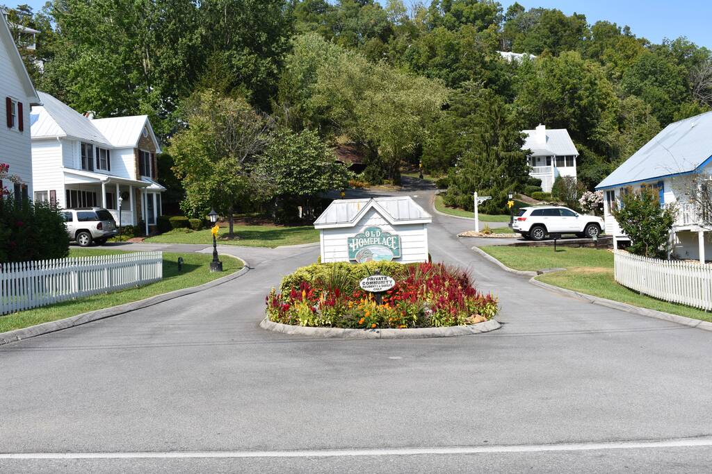 Road entrance to house
