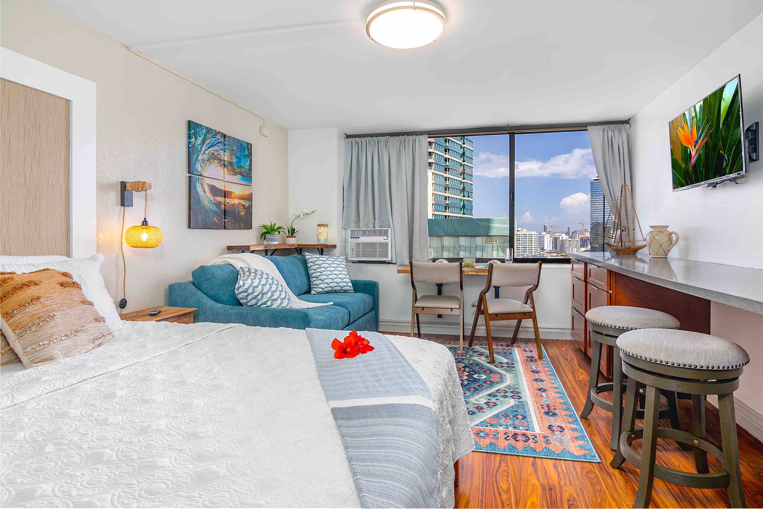 Condo in Honolulu · ★4.72 · Studio · 2 beds · 1 private bath - Image 6