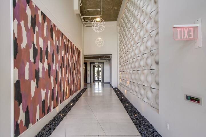 Breathtaking Views Perfect for Business & Leisure gallery image 2