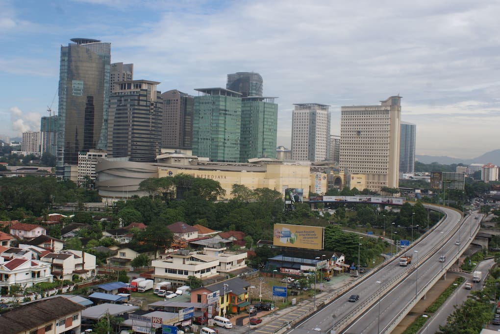 view from balcony - Mid Valley megamall. Short Walk