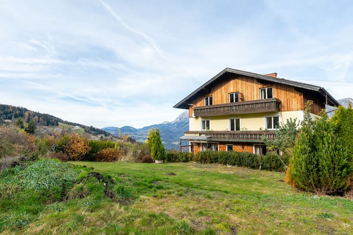 Airbnb Haus Im Ennstal Bahnhof Vacation Rentals Places To Stay