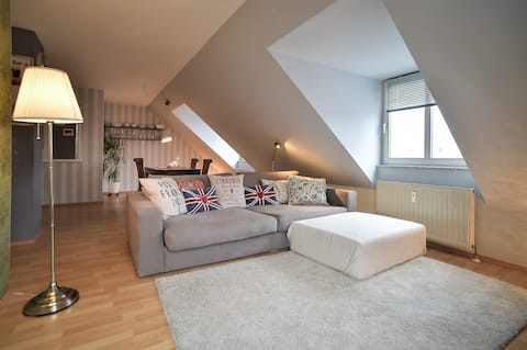 central comfy and quiet 2 room apt.