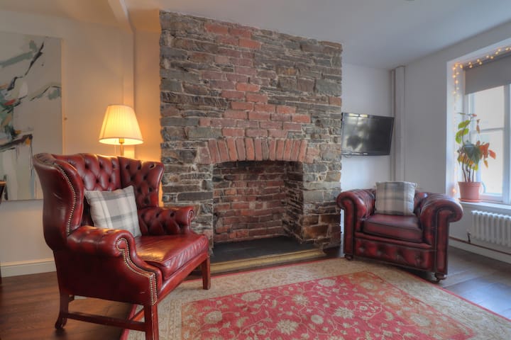 Cosy Cottage Within Walking Distance Of The Beach - Aberystwyth