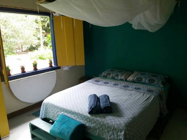 Suite charmosa próxima ao centro histórico.