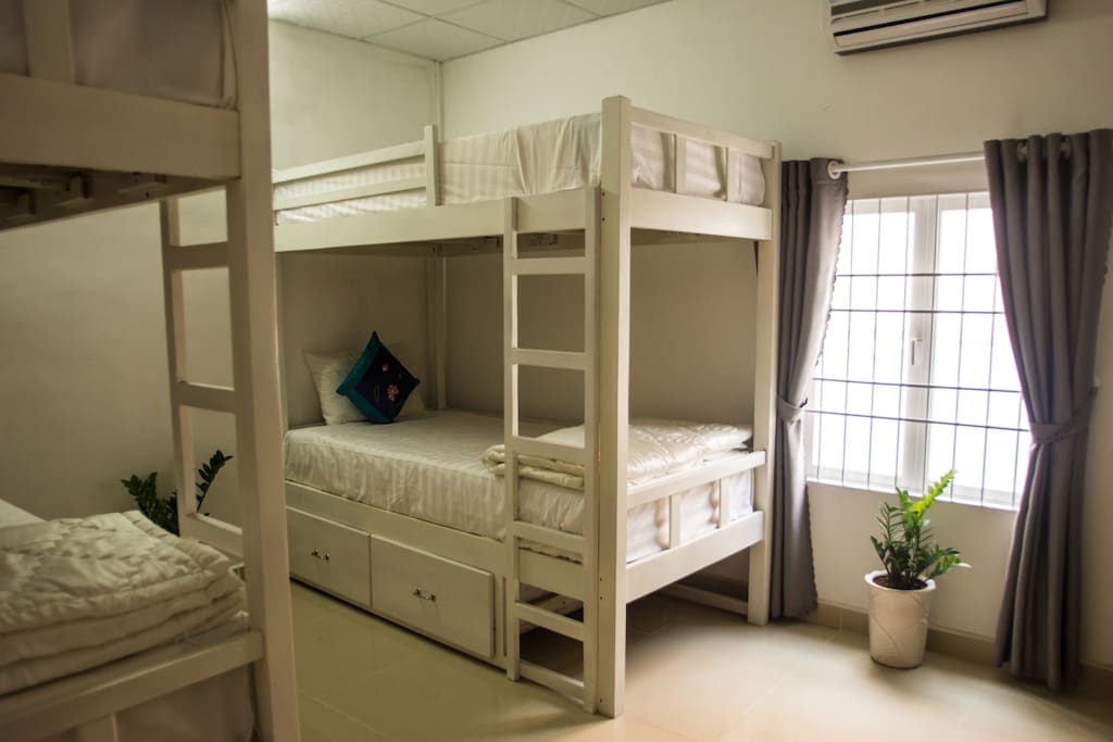2 Bunk Beds with air-con
