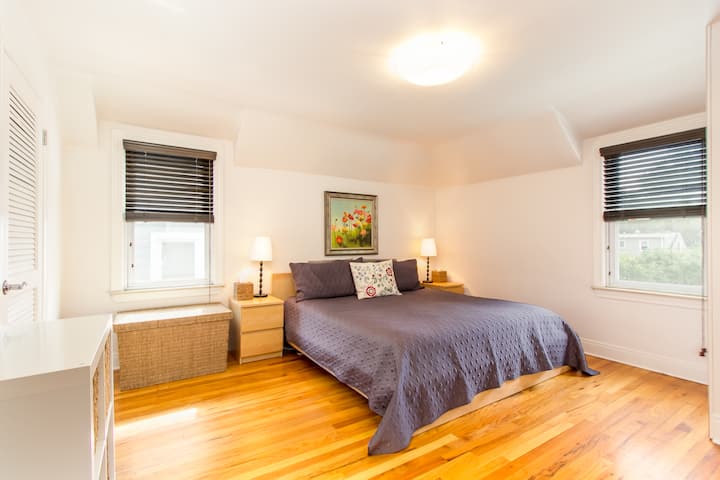 Dhoma kryesore e gjumit - Krevat dopio "king"