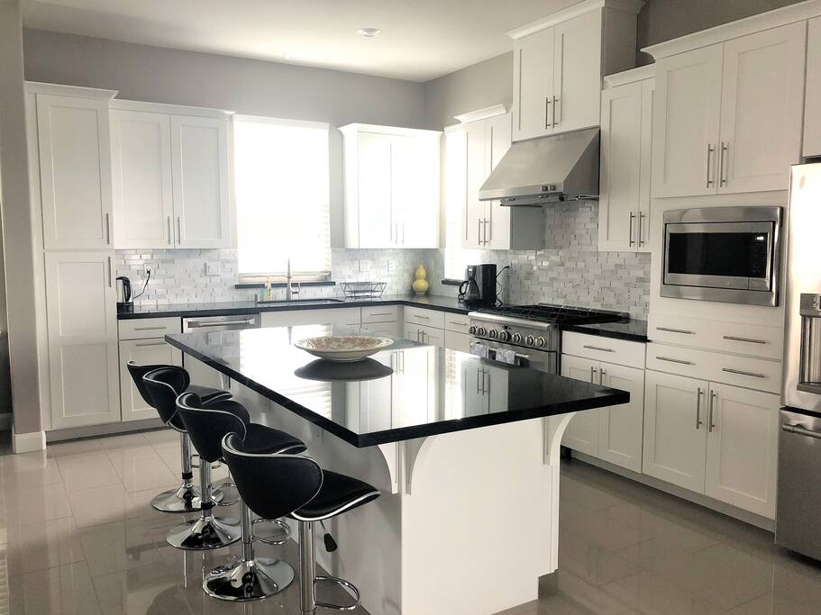 Lots of cabinets
