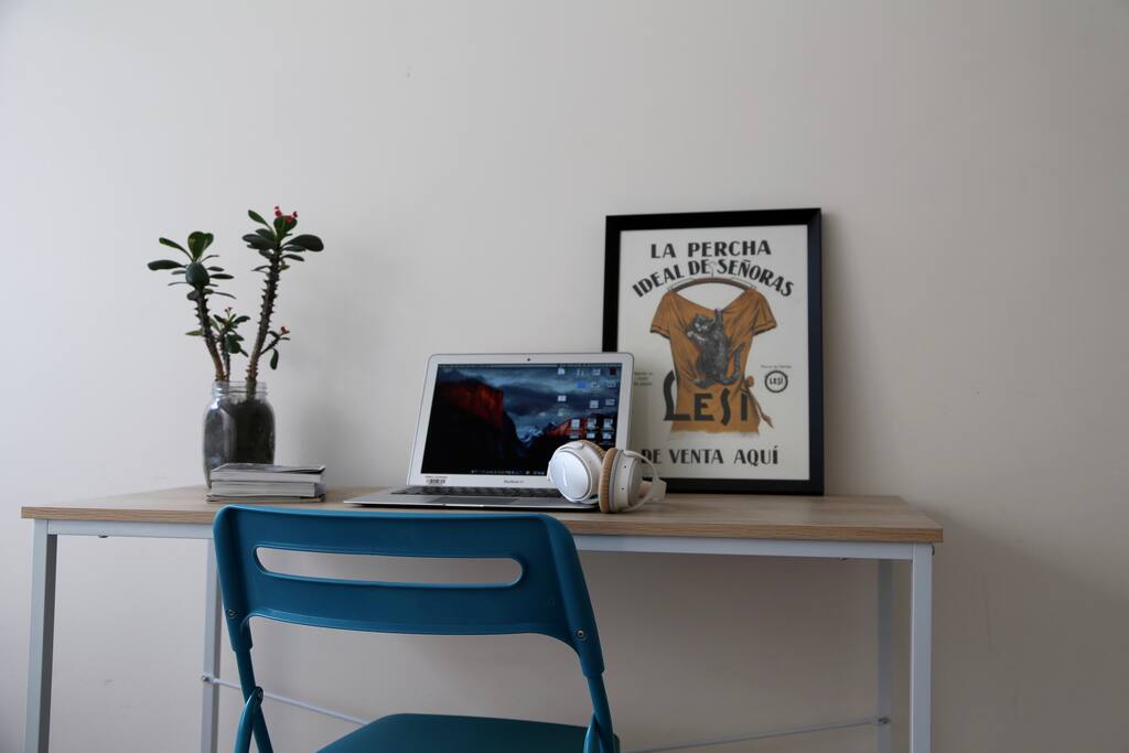 Guest room with a study desk