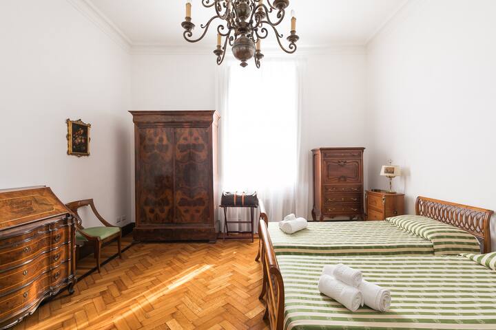 Appartamento a Via Veneto con jacuzzi gallery image 4