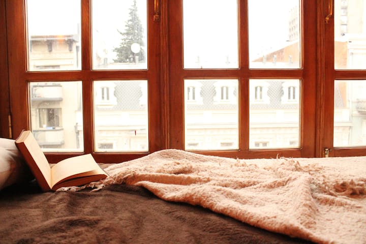 Hemingway's Apartments-Center, Good Price & Wine