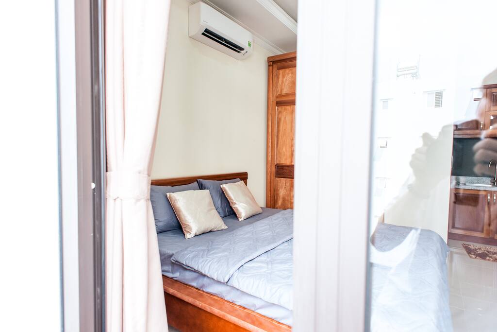 New Studio #304, Kitchen + Balcony - Floor 3, D10