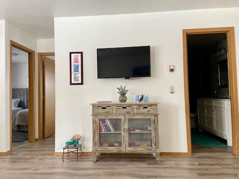 Popular Airbnb listing: Stellar House! Sleeps up to 6 + guests! in Alaska