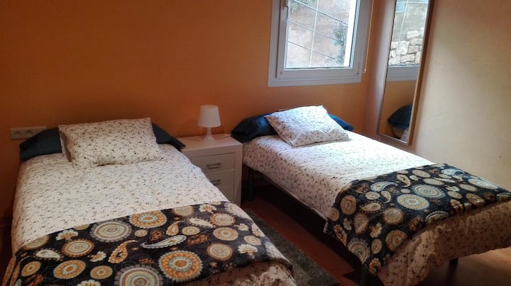 Habitación con dos camas