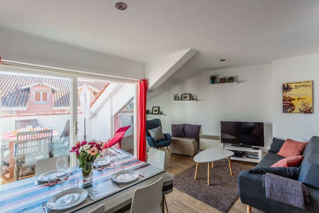 CHARMING APARTMENT WITH TERRACE IN BEAURIVAGE FOR 5 PEOPLE - 비아리츠의 아파트에서 살아보기, 프랑스