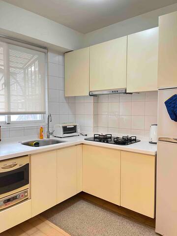 2 Min to MRT BL& BR lines, Elevator, 3BR 2BA, SOGO gallery image 3
