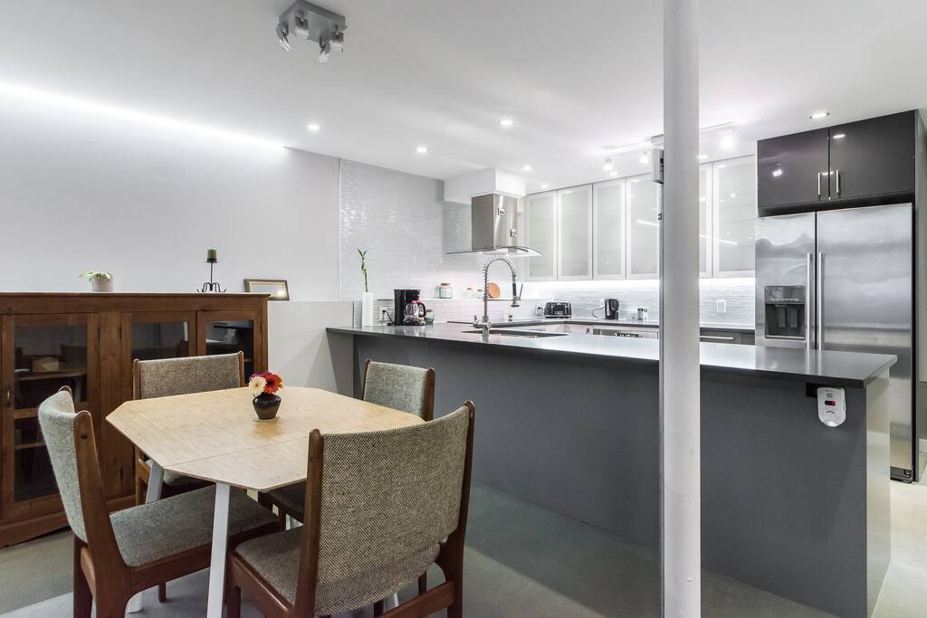 Open kitchen and dining room
