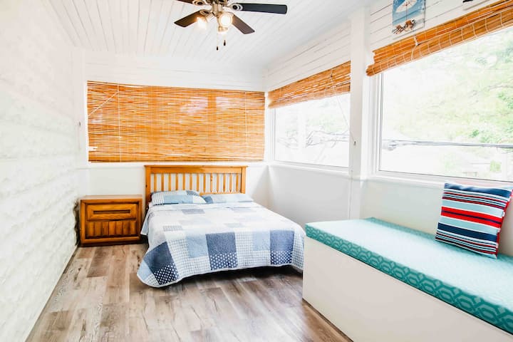 Open to long term stays and discounts!