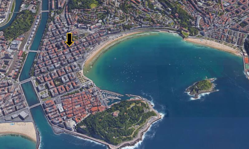 CHIC & CENTRAL DESIGN APART 5 PAX ! 3 BEDROOMS gallery image 2