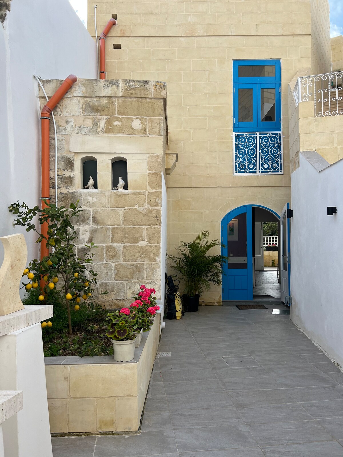 Charming farmhouse 5 minutes away from the center