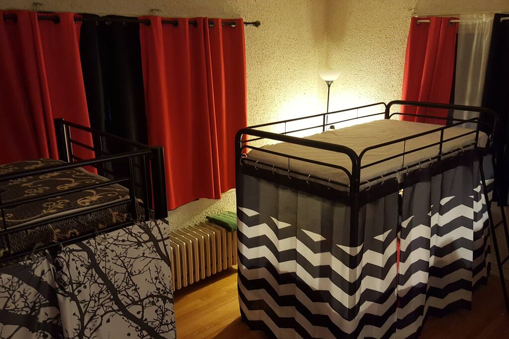 Bedroom #2 - Bunk beds with privacy screen on bottom beds