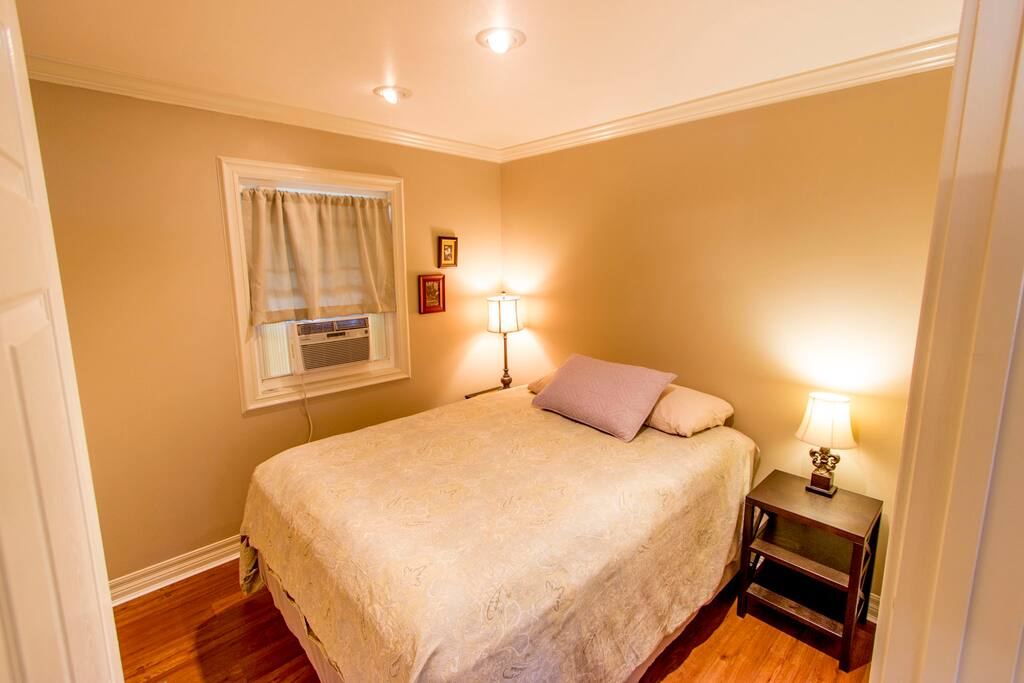 Bedroom No. 2 – Queen