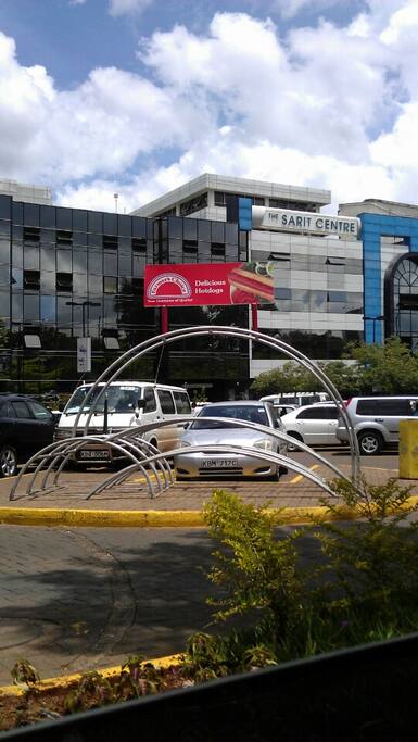Foto von Sarit Centre