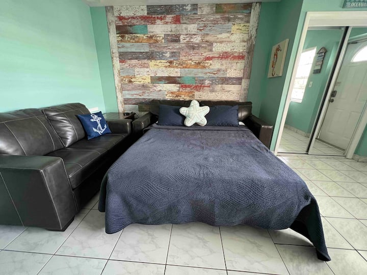 1/1 Apartment Walking Distance To Beach - Boca Raton