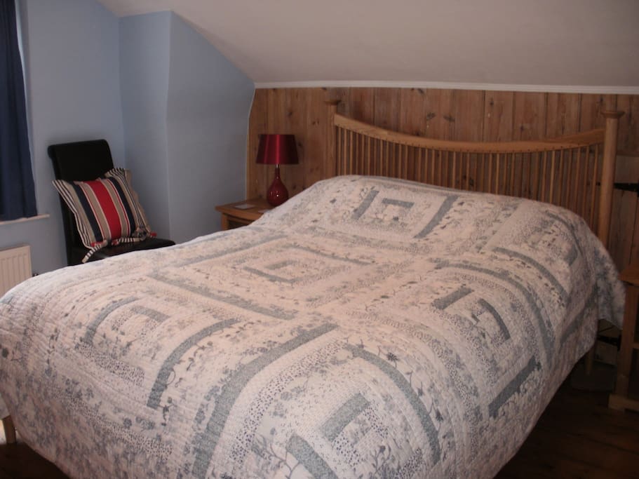 Comfy King size bed.