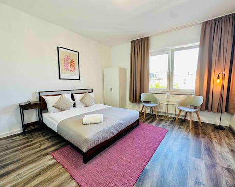 Leistungsstarkes Airbnb: Apartment C#8 – Perfect connection to Düsseldorf in Dellviertel