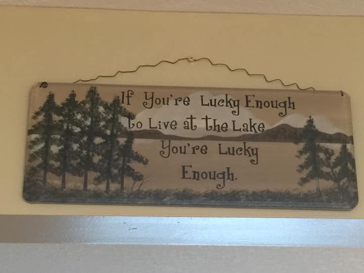 Charming Devils Lake Cottage!