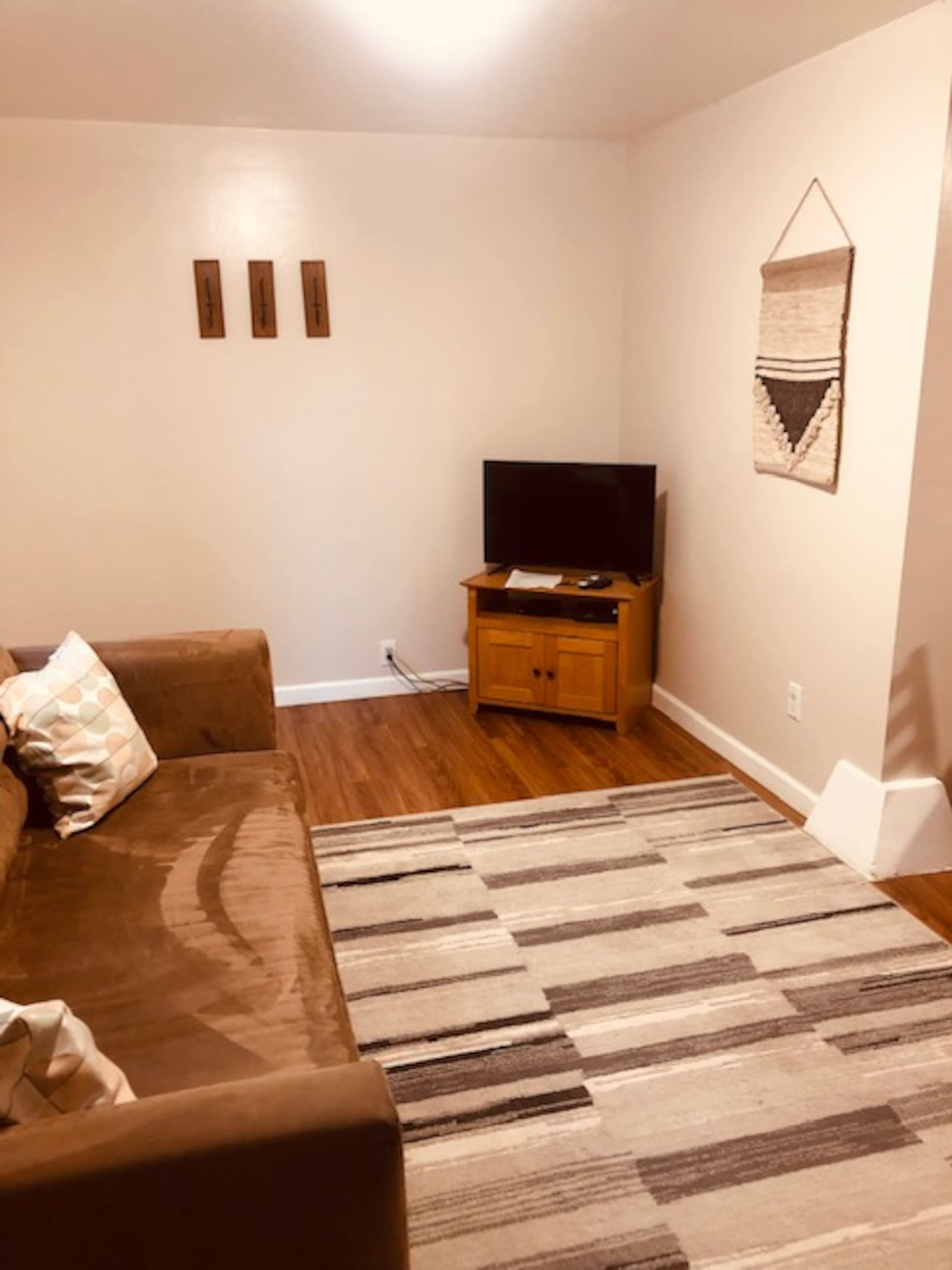 Home in San Francisco · ★4.89 · 2 bedrooms · 3 beds · 1 bath - Image 2