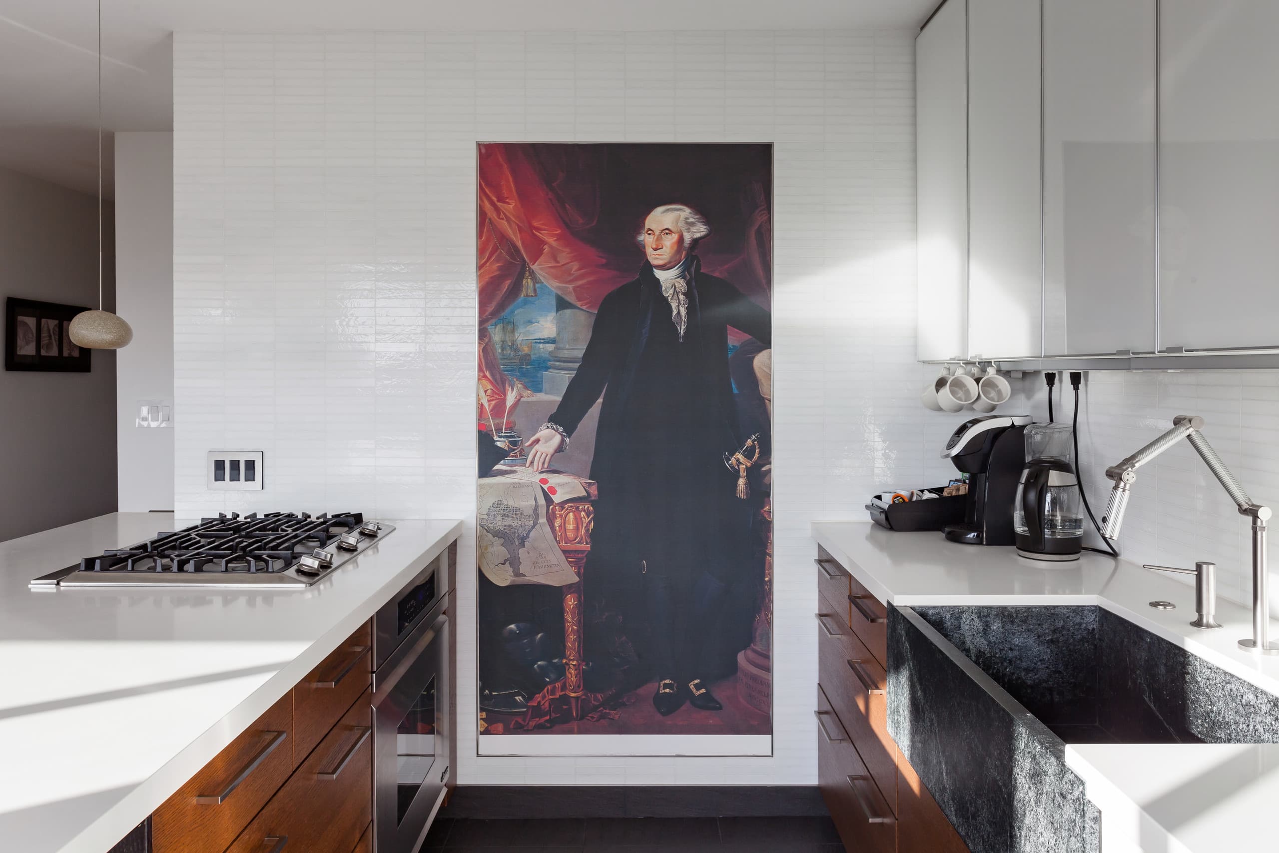 Home in San Francisco · ★4.99 · 3 bedrooms · 3 beds · 2 baths - Image 7