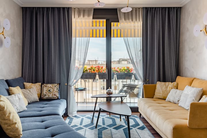 Chic, Sophisticated Gem in Eixample