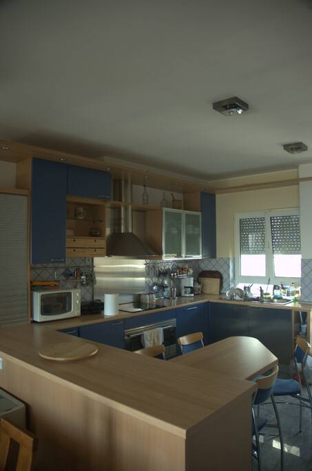 Kitchen, kitchen eating area